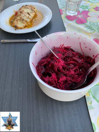 Roter Rübensalat mit Kren - selbstgemacht - klassisches Rezept